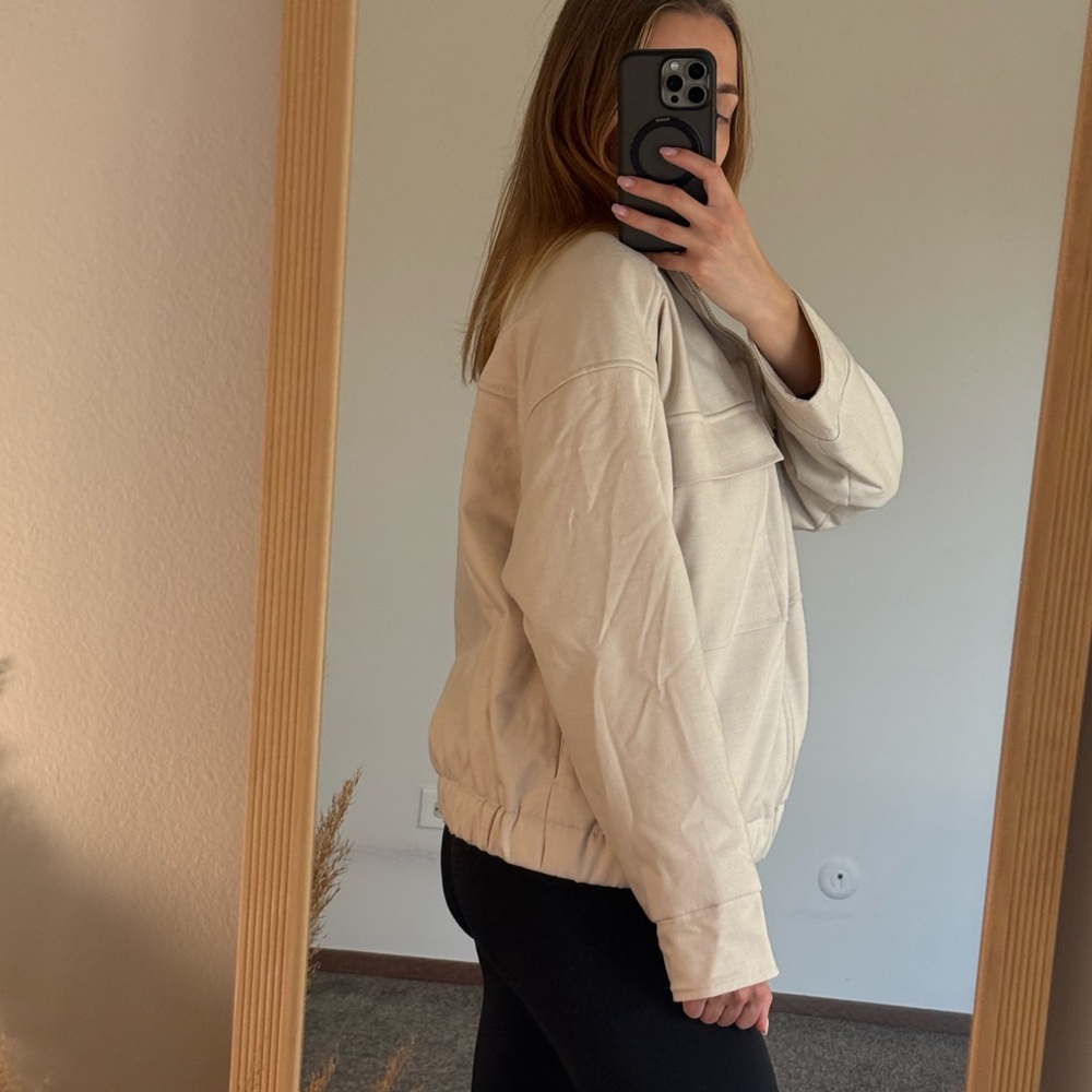 Women's Cream Jacket - Picture 4 of 9